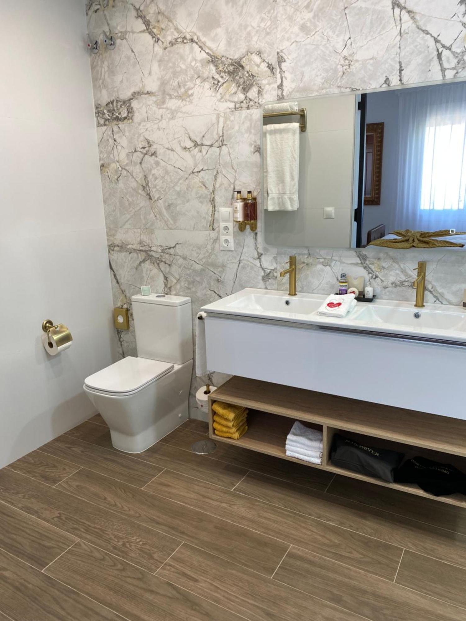 Cariad Boutique Bed & Breakfast La Cala Del Moral Экстерьер фото